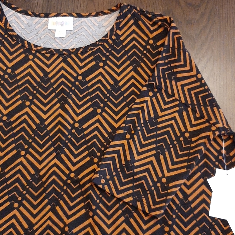 LuLaRoe Irma Tunic